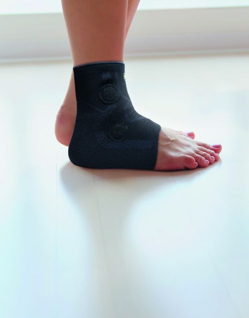 Prävention & Wohlbefinden - Magnetic Microfiber Ankle Brace Black